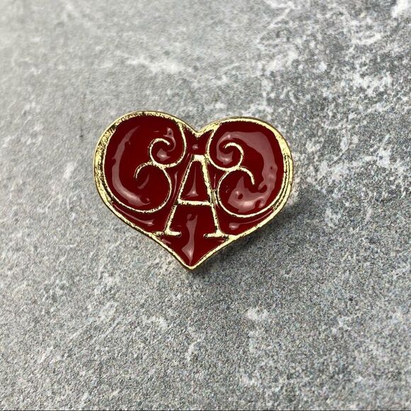 A Heart Alice Wonderland Collection Enamel Pin - Picture 2 of 6